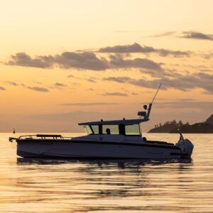 Axopar 37 Cabin – Sunset